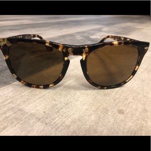 Persol sunglasses 3055-S 985/57 Tobacco Virginia